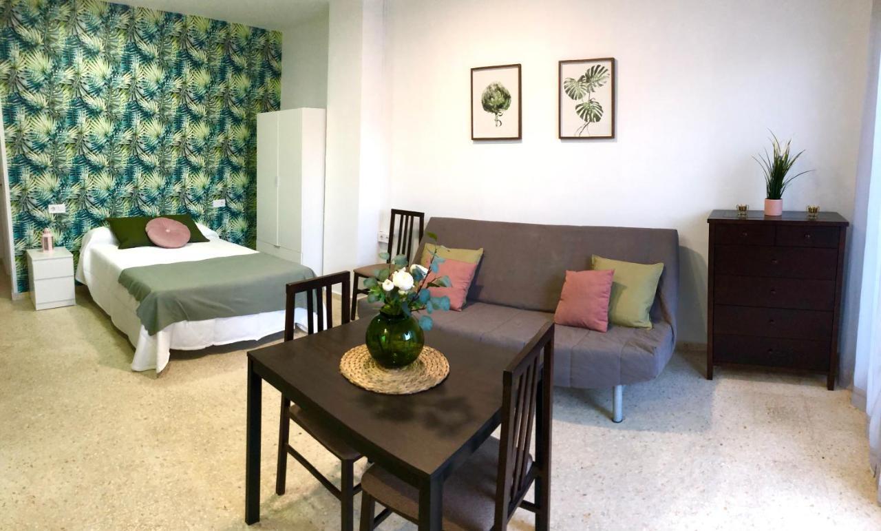 Apartamento Con Piscina En Ciudad Jardin Málaga Dış mekan fotoğraf